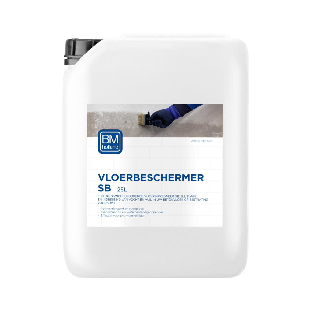 Op een witte container van 25 liter met het etiket „BM Vloerbeschermer SB” staat een foto van een hand met een handschoen die een betonnen oppervlak borstelt, met het BM Holland-logo op het etiket.